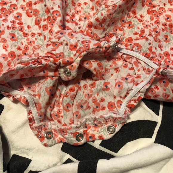 Sweet Baby Girl Romper - Picture 4 of 5